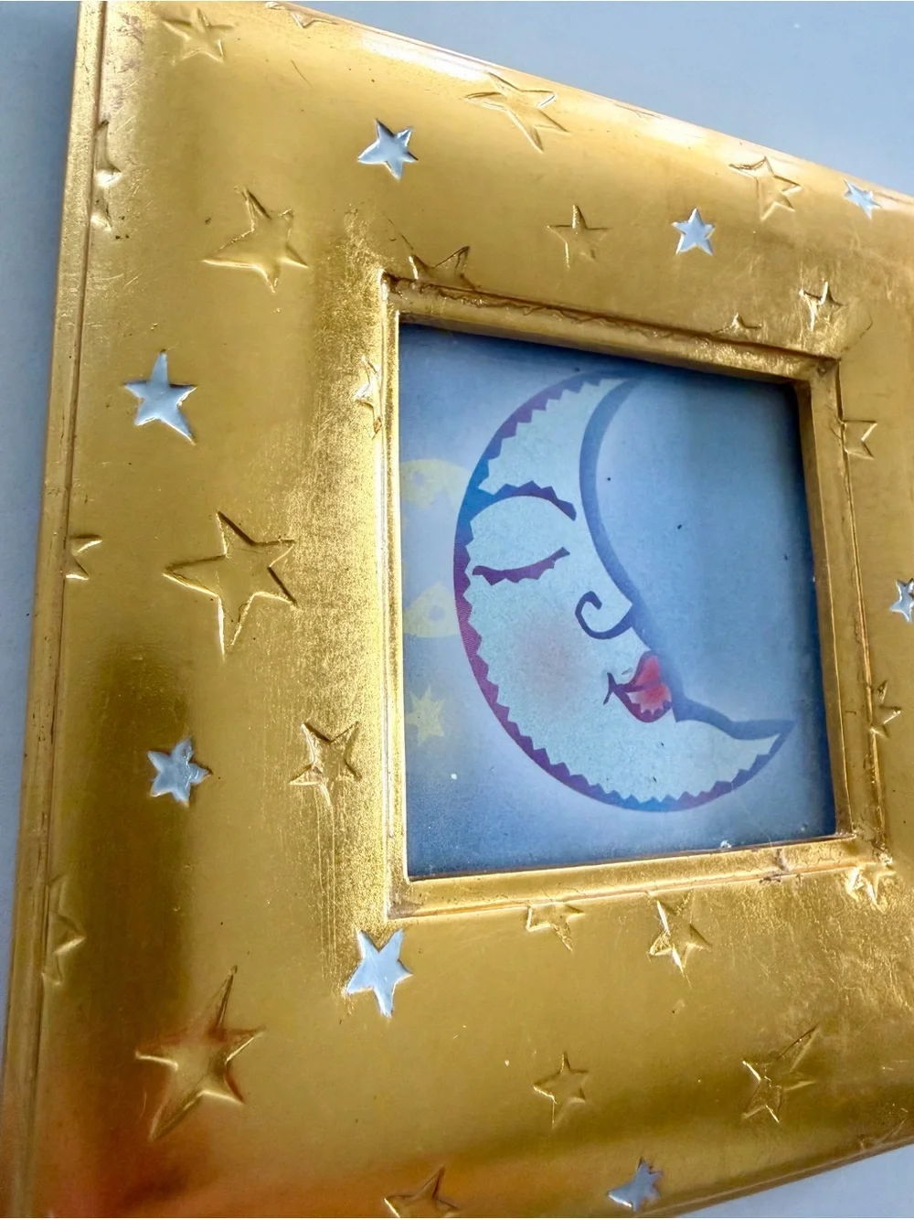 Vintage 1990s Gold Celestial Star Picture Frame with moon print 💫